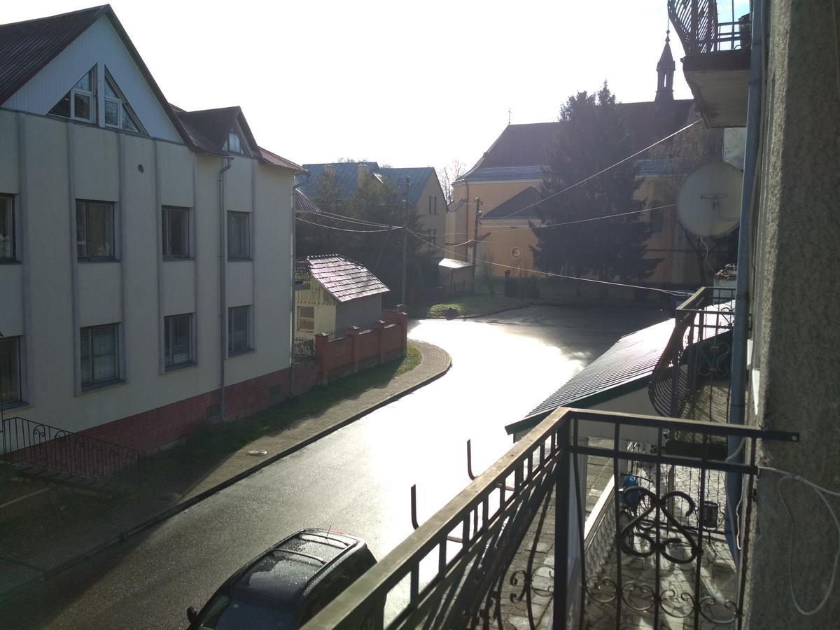 Отель Удеч Zhidachov Экстерьер фото